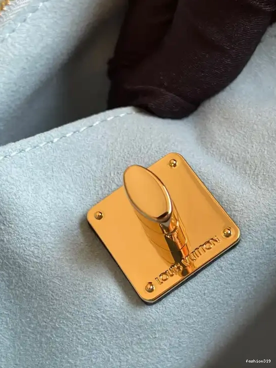SHOPPER LOUIS VUITTON LOCKME 0406